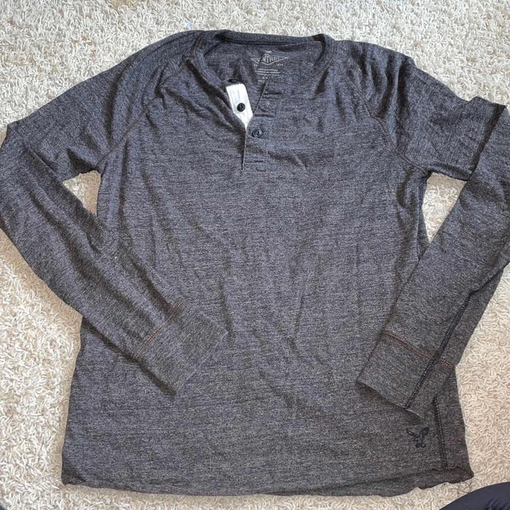 AEO shirt
